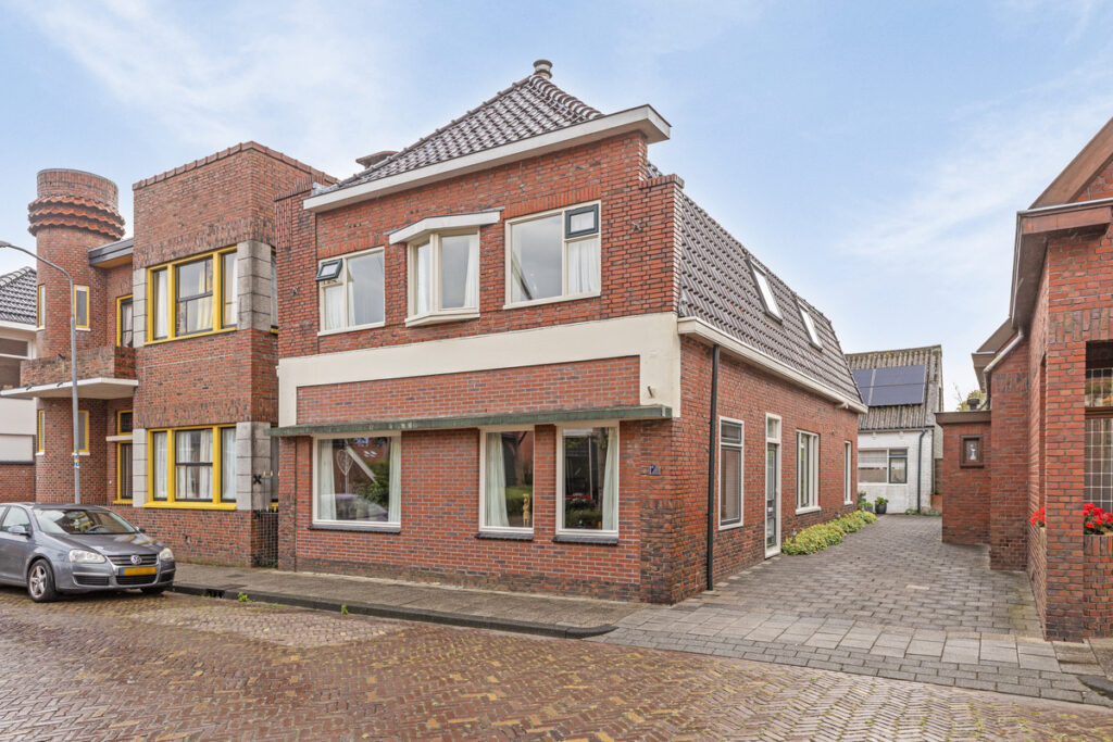 Hoofdafbeelding Mennonietenkerkstraat 6