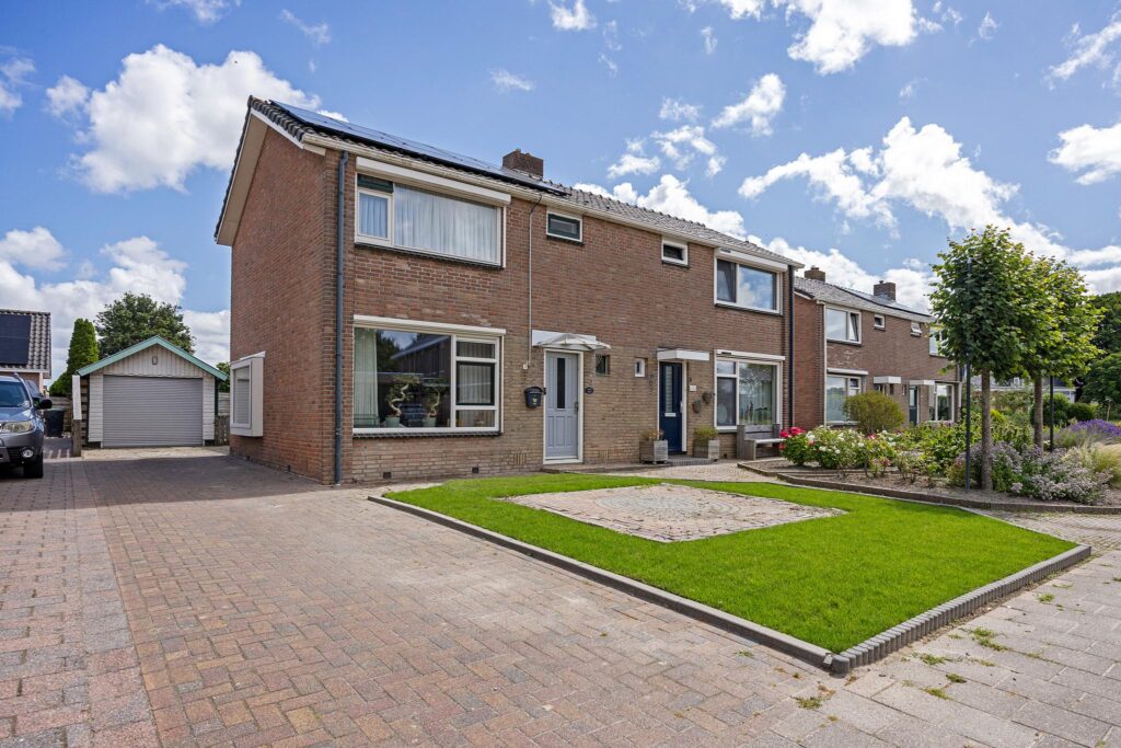 Hoofdafbeelding Pr. Bernhardstraat 8